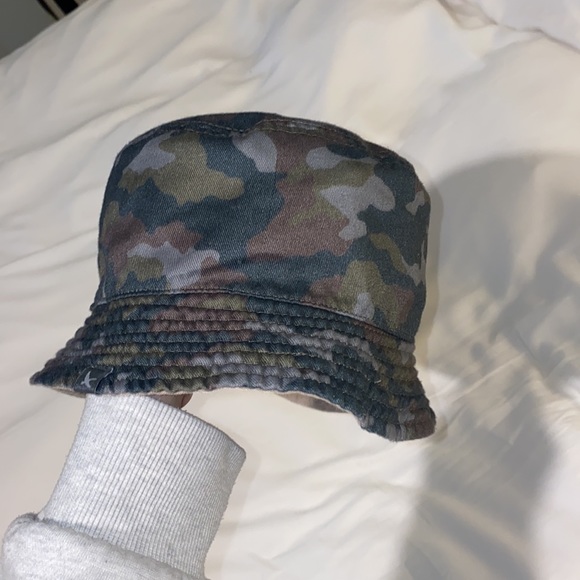 Reversible bucket hat - Picture 4 of 5